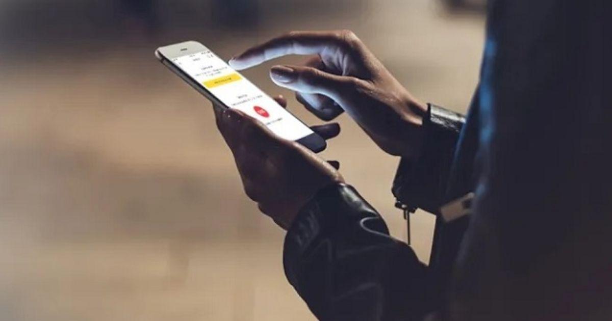 La mujer activó el botón antipnico y de inmediato arribó la policía