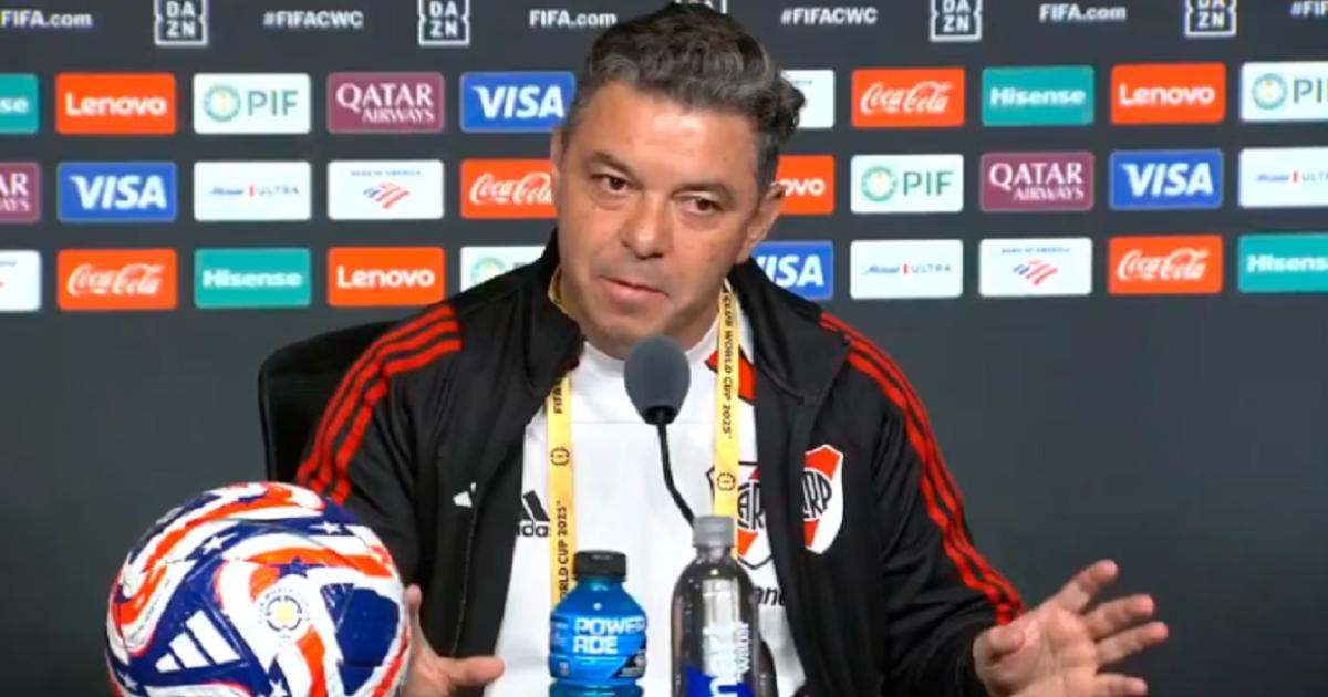 En medio del papeloacuten de Boca Gallardo habloacute de detalles que te dejan afuera y encendioacute las redes