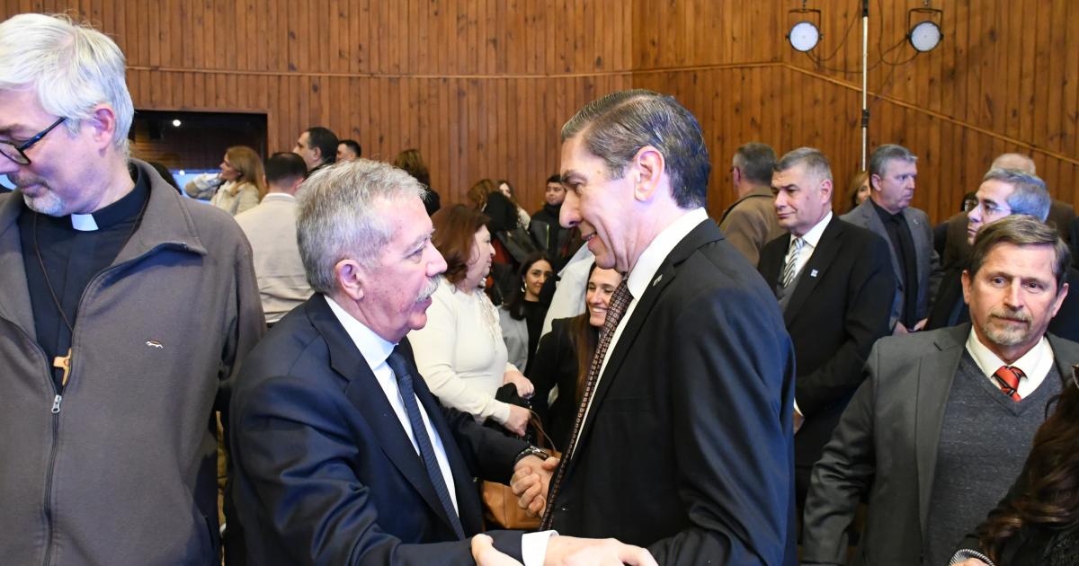 Autoridades de la provincia participaron del acto por el 65deg aniversario de la UCSE