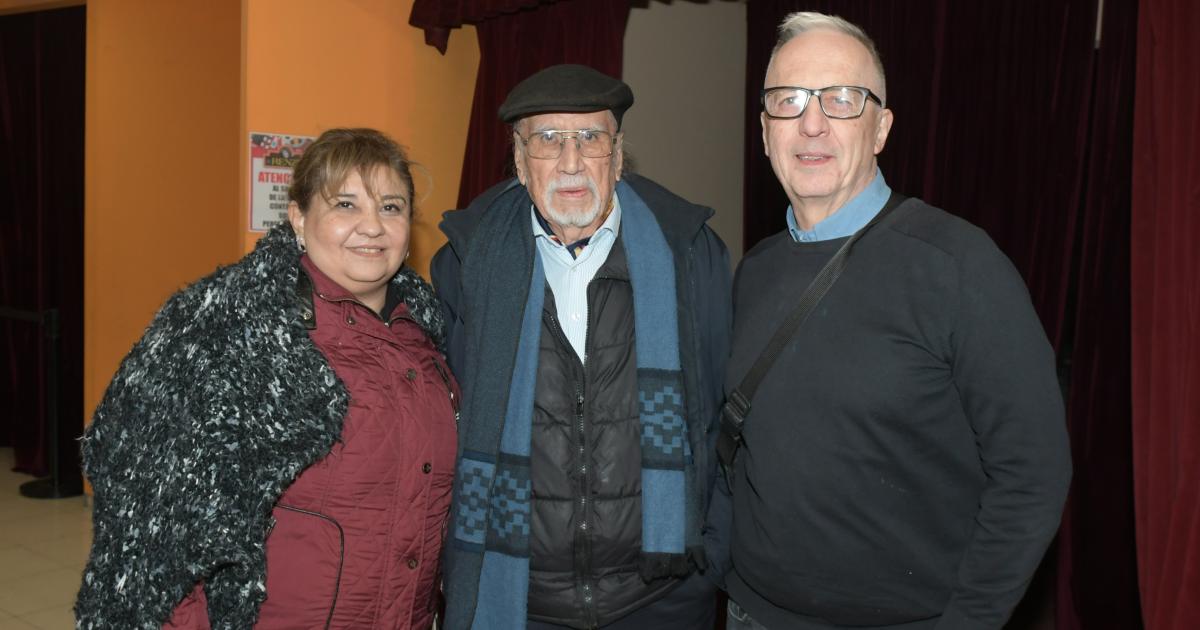 POESIacuteA ABIERTA REBELDIacuteA Y LIBERTAD