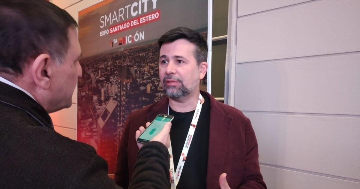 Santiago DoRego en una entrevista con El Liberal