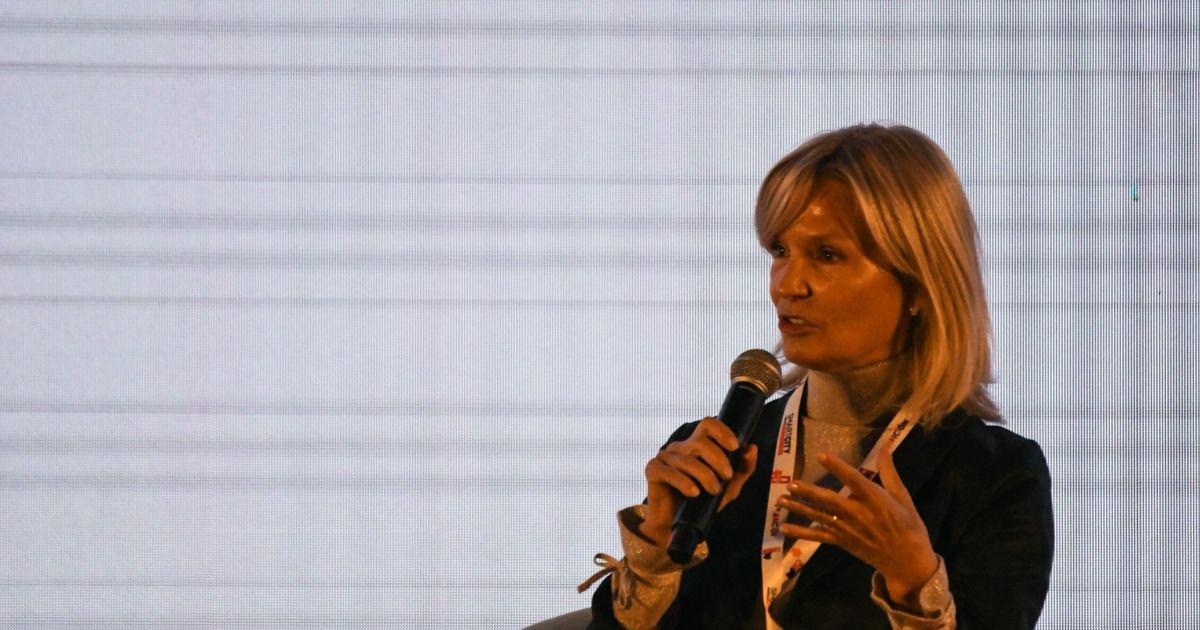 Sandra Rossi disertó en el Smart City