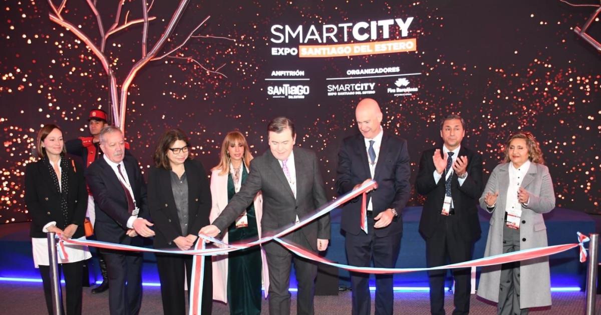 Fuentes acompañó al gobernador Zamora en la apertura de Smart City Expo
