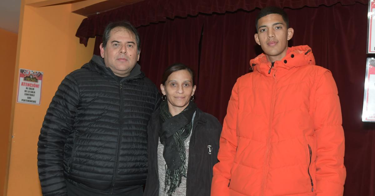 POESIacuteA ABIERTA REBELDIacuteA Y LIBERTAD