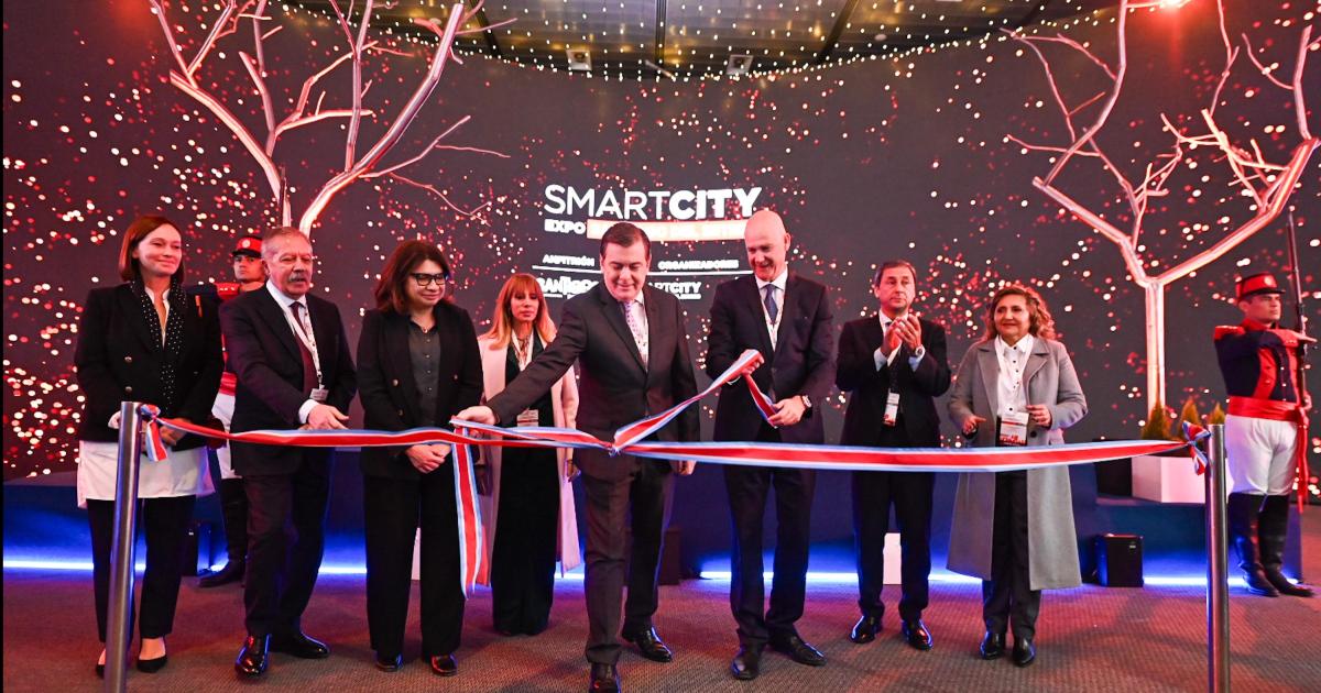 AUTORIDADES Con el tradicional corte de cinta se dejó oficialmente inaugurada la 4° Smart City 2025