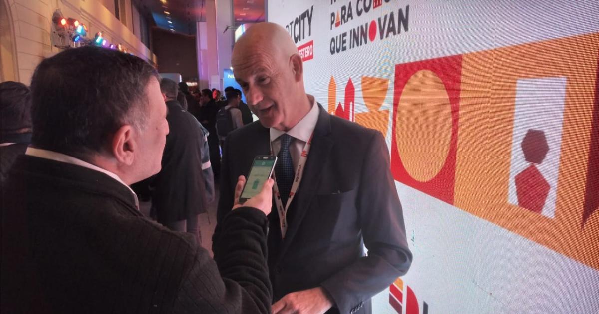 REGRESO El CEO Fira Barcelona se mostró contento por volver a Santiago