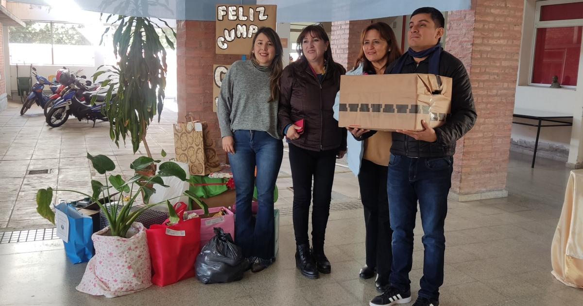 Ayer siguieron llegando los regalos de cumpleaños