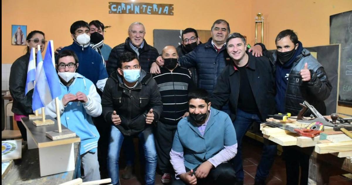 Escuela Especial Hacia la Vida de Friacuteas se llama Dr Rizcallah Saddi