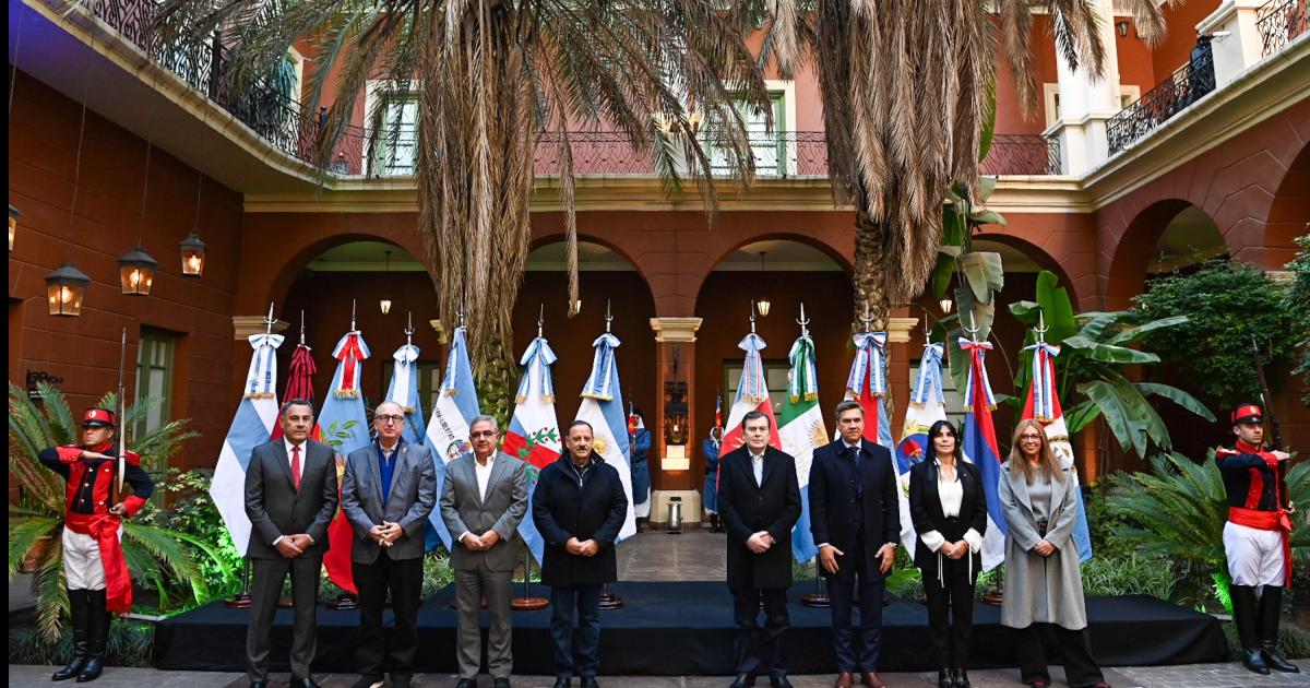 Zamora realizoacute la apertura de la reunioacuten especial de las regiones del Norte Grande y Litoral