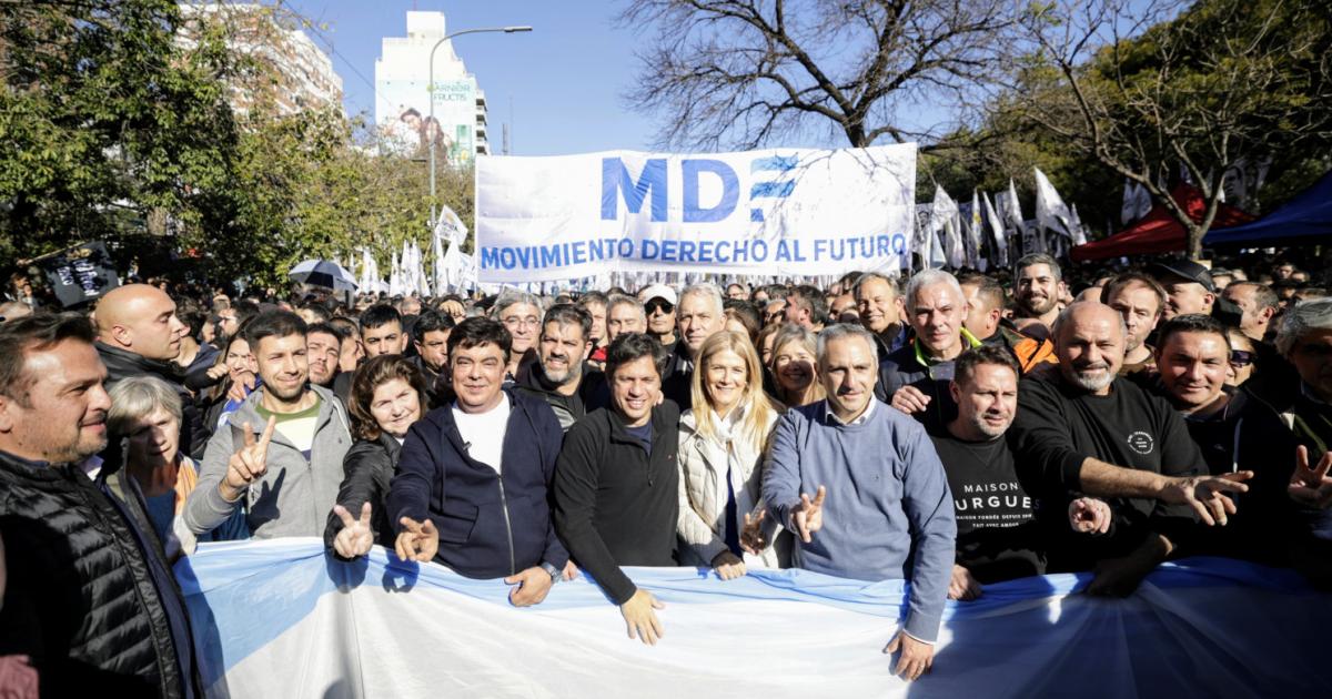 Kicillof participoacute de la marcha en apoyo a Cristina Fernaacutendez de Kirchner