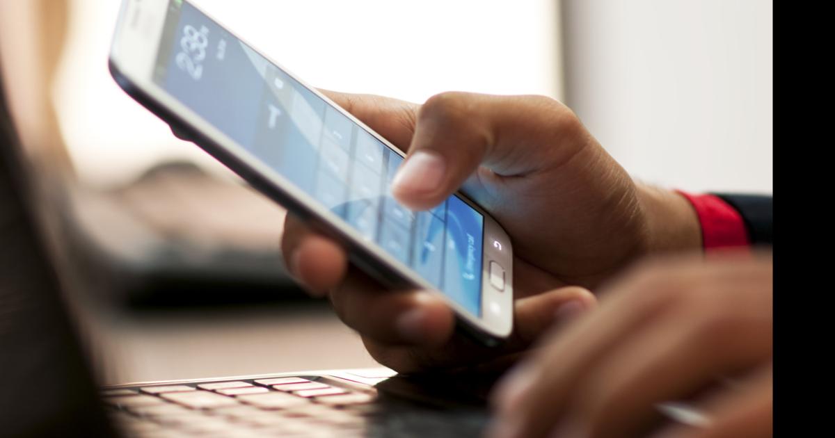 Recuperan celular comprado de buena fe por vecino