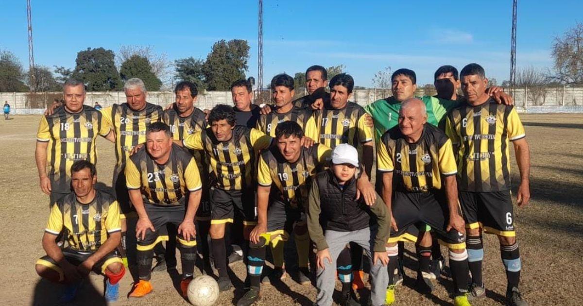 Deportivo Choya lidera la competencia con 15 unidades