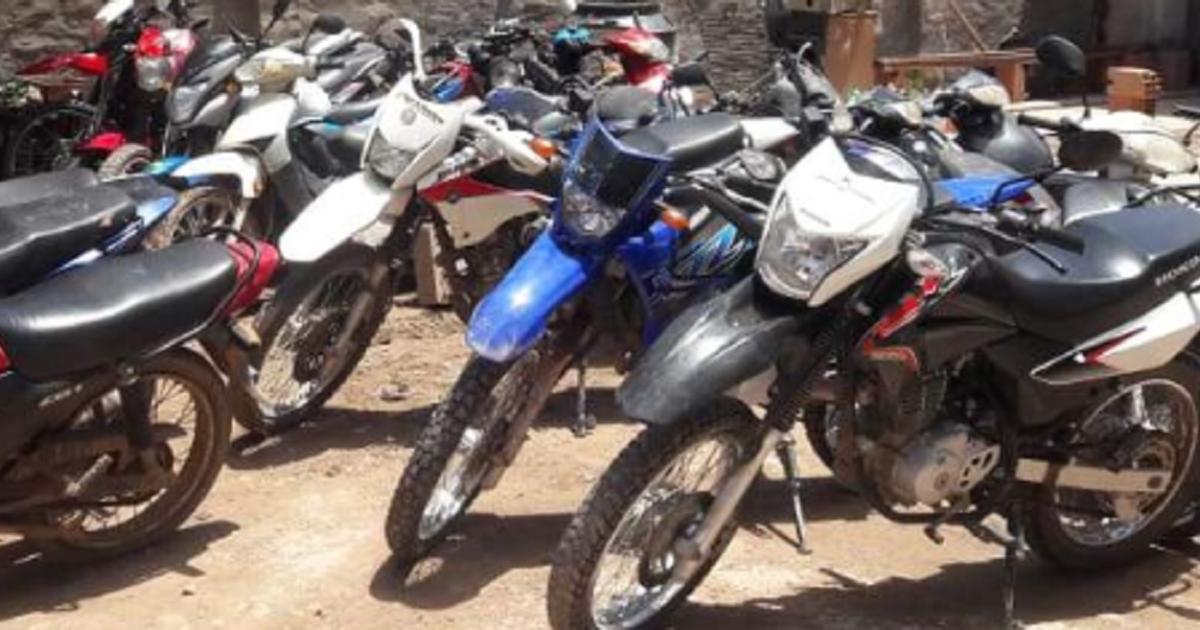 Investigan a una banda que introduce motos robadas