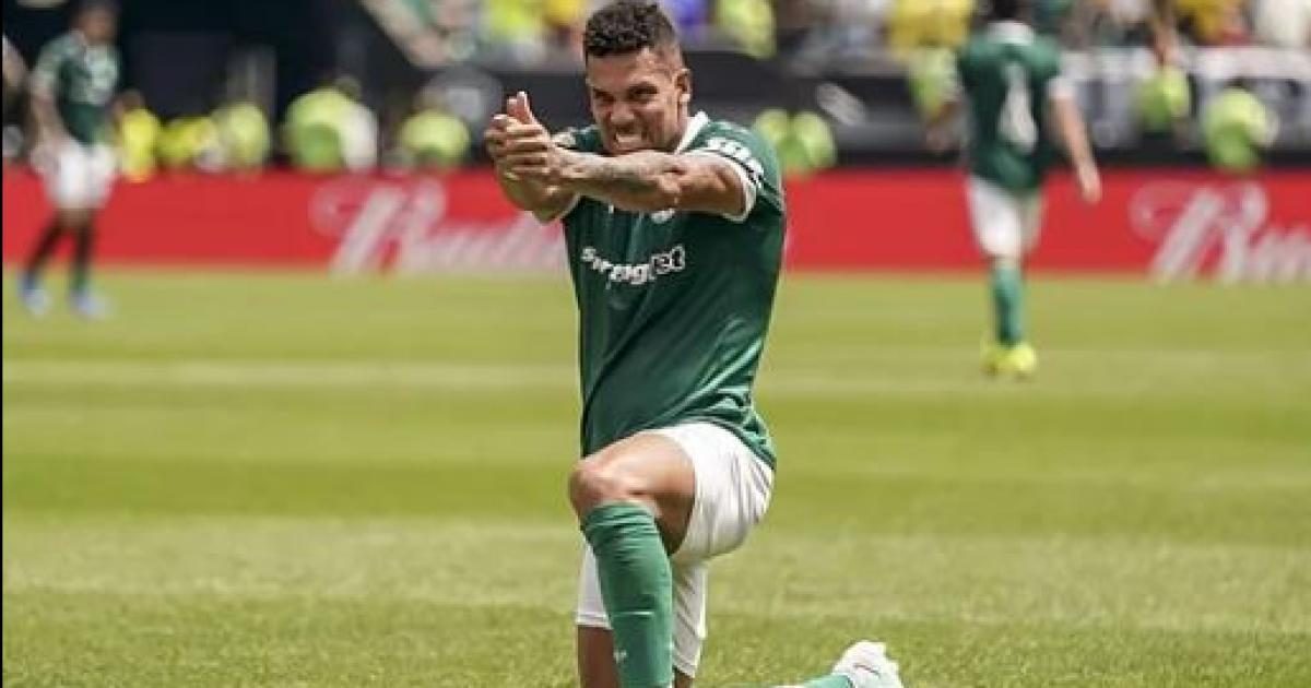 Palmeiras pegoacute en el alargue y festejoacute
