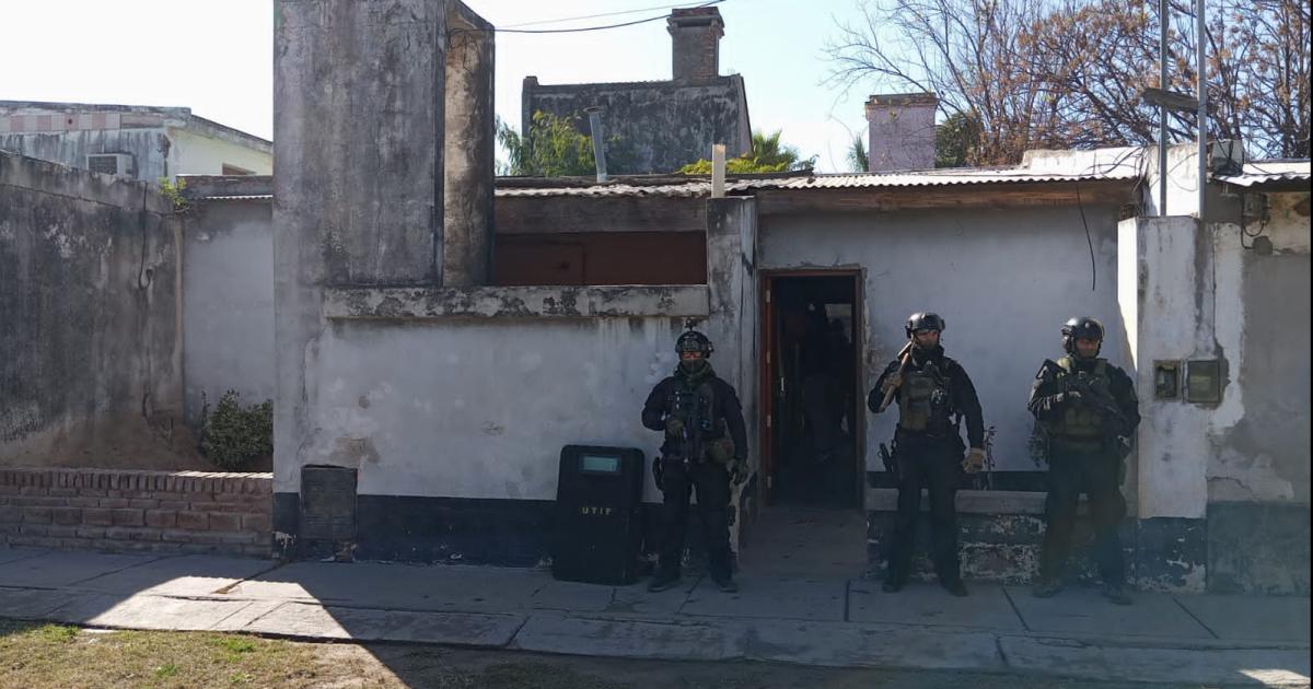 Caen hermanos narcos del Bordm Dorrego y hallan cocaiacutena lista para vender