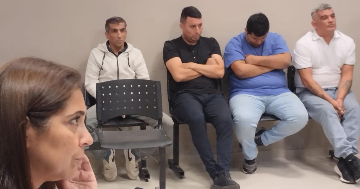 EN JAQUE- Semanas atrs la Justicia dictó prisión preventiva a cinco detenidos Hoy Fernanda Vittar ir por dos sospechosos ms- Hoyos y More