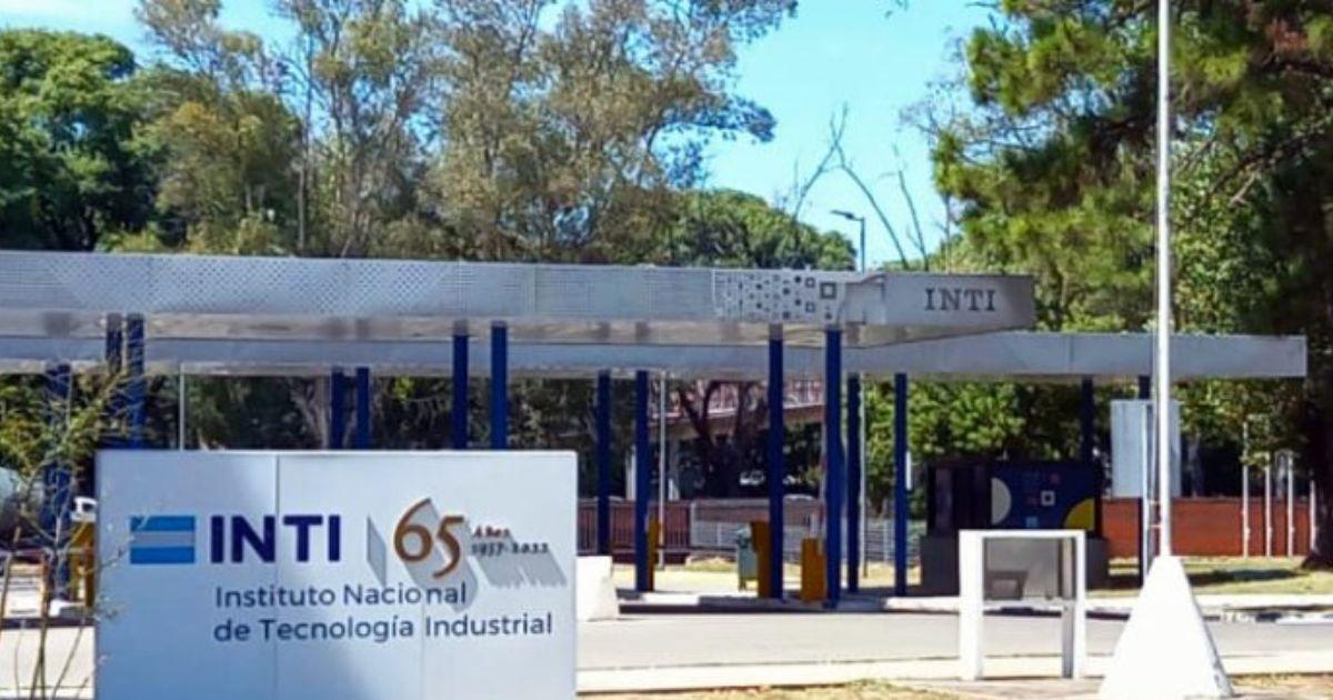 El abrazo simbólico se llevar a cabo a las 10 en la sede central del organismo También habr réplicas en distintos puntos del país