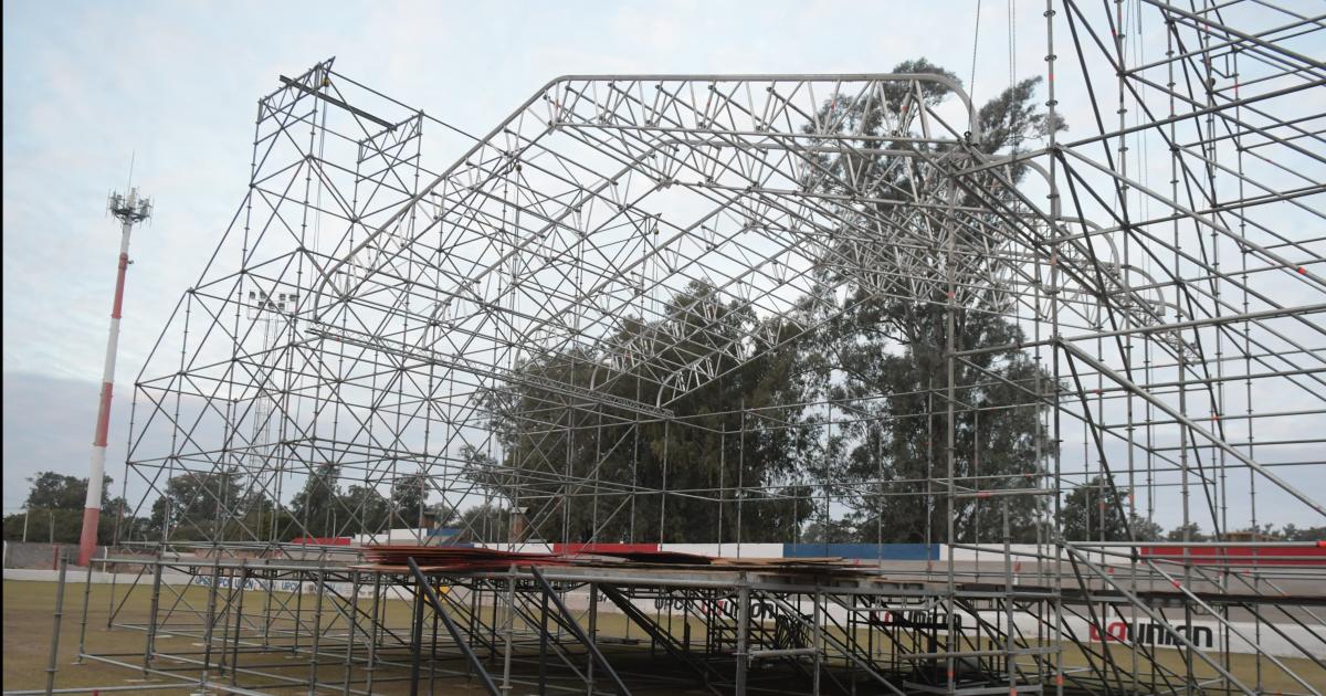 Unioacuten Santiago se prepara con todo para recibir a Lali Espoacutesito este domingo 6