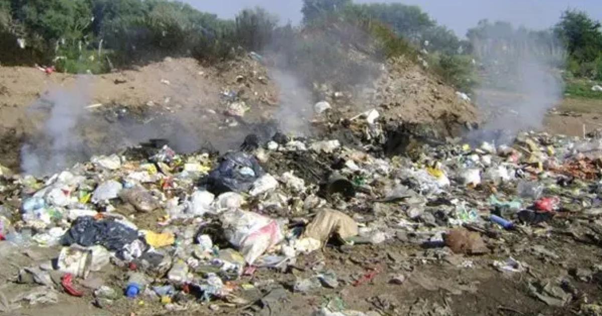 Horror- abandonaron a un bebeacute recieacuten nacido en un basural y murioacute por el friacuteo extremo