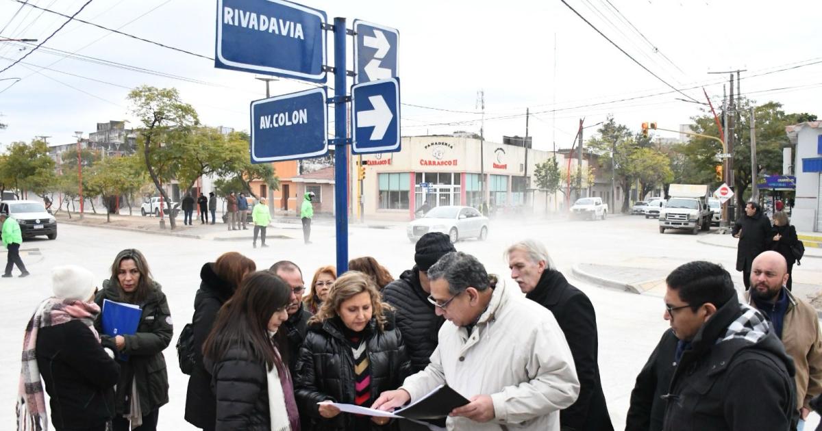 Fuentes habilitoacute un nuevo tramo de la repavimentacioacuten de la Av Coloacuten 
