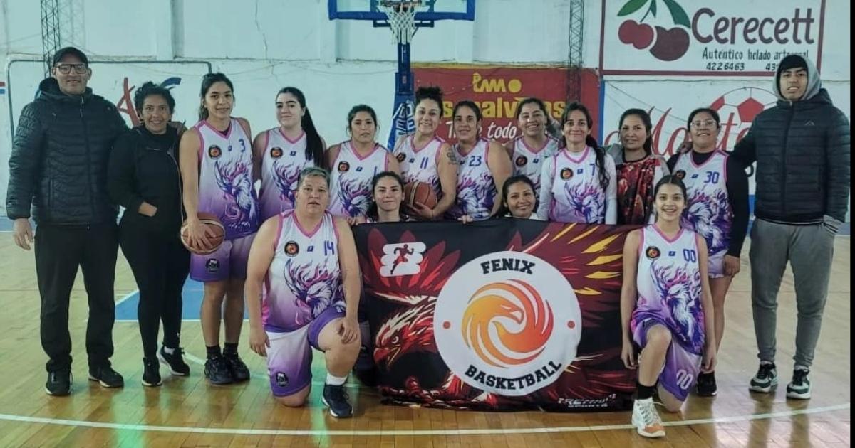 Las Feacutenix entraron en la gloria del baacutesquet femenino de Friacuteas