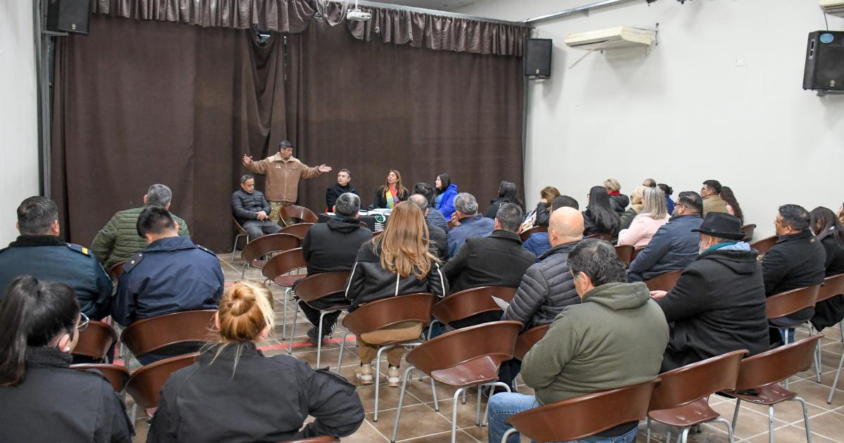 La Municipalidad convocó a una reunión organizativa por el desfile cívico militar del 472° aniversario de la ciudad