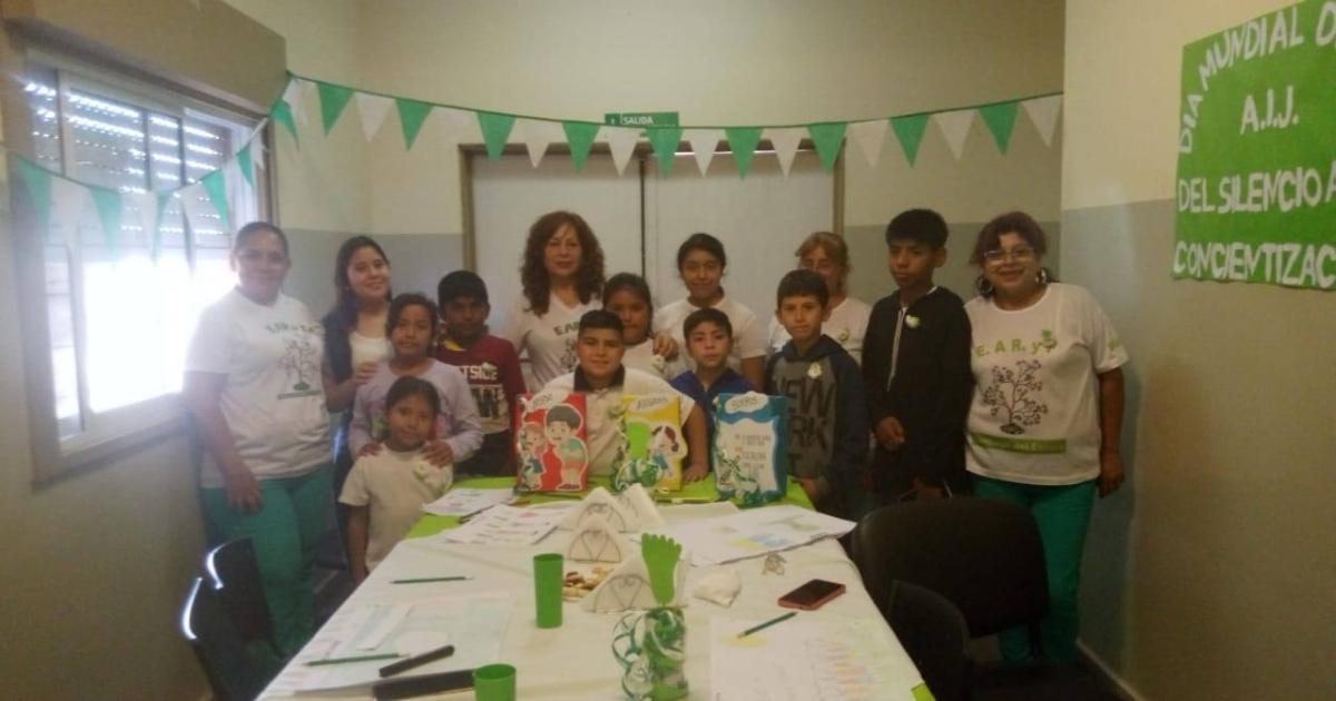 Cada vez maacutes nintildeos se suman a Minigigantes para recibir asesoramiento y contencioacuten 