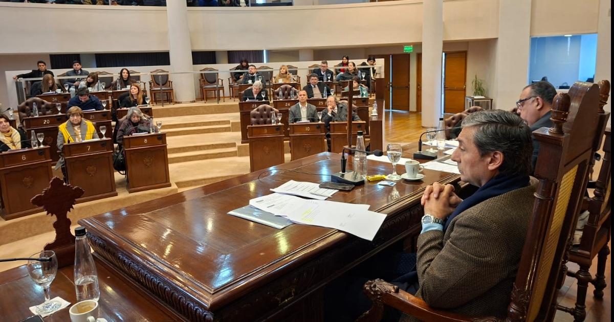 La Legislatura provincial aproboacute la intervencioacuten del Ejecutivo y del Concejo Deliberante de Beltraacuten