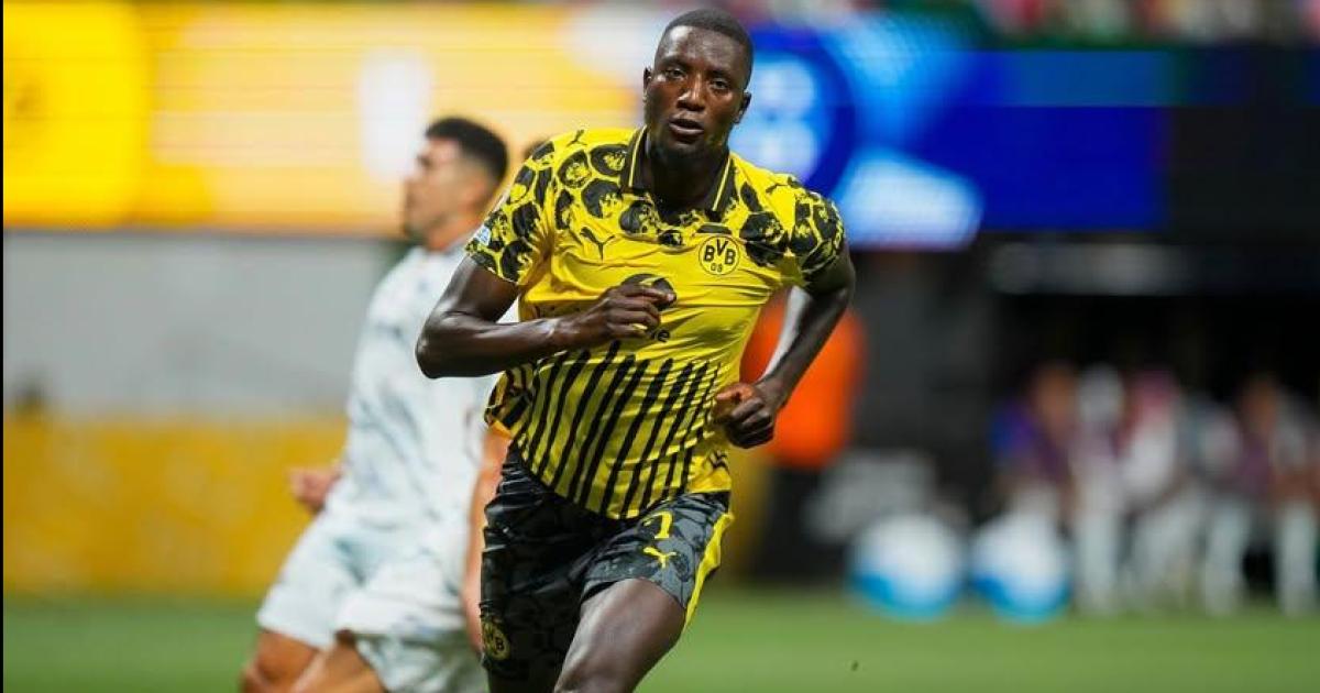 Borussia Dortmund triunfo por 2 a 1 y a cuartos de final