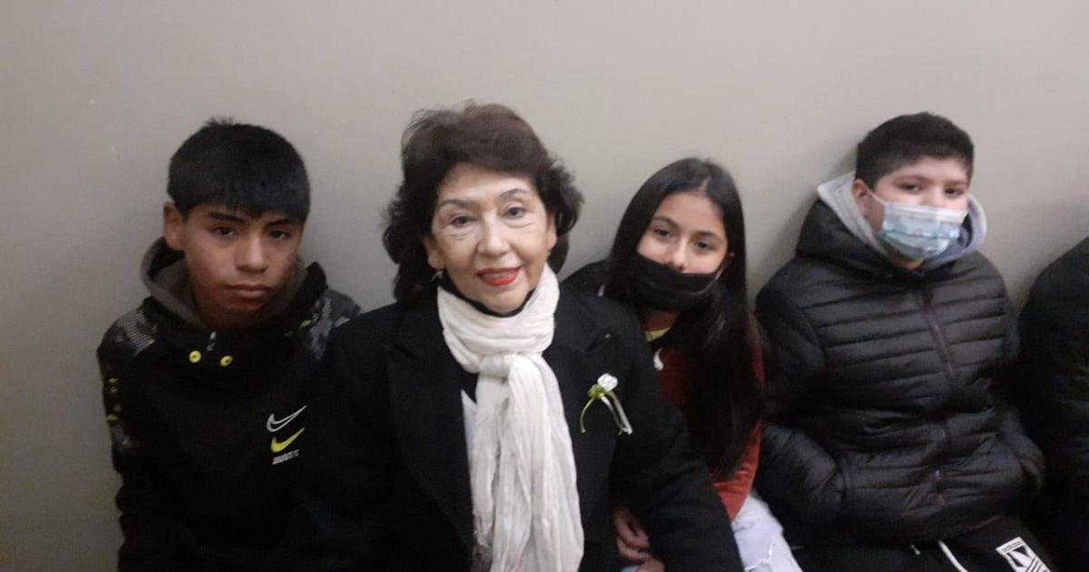 Cada vez maacutes nintildeos se suman a Minigigantes para recibir asesoramiento y contencioacuten 