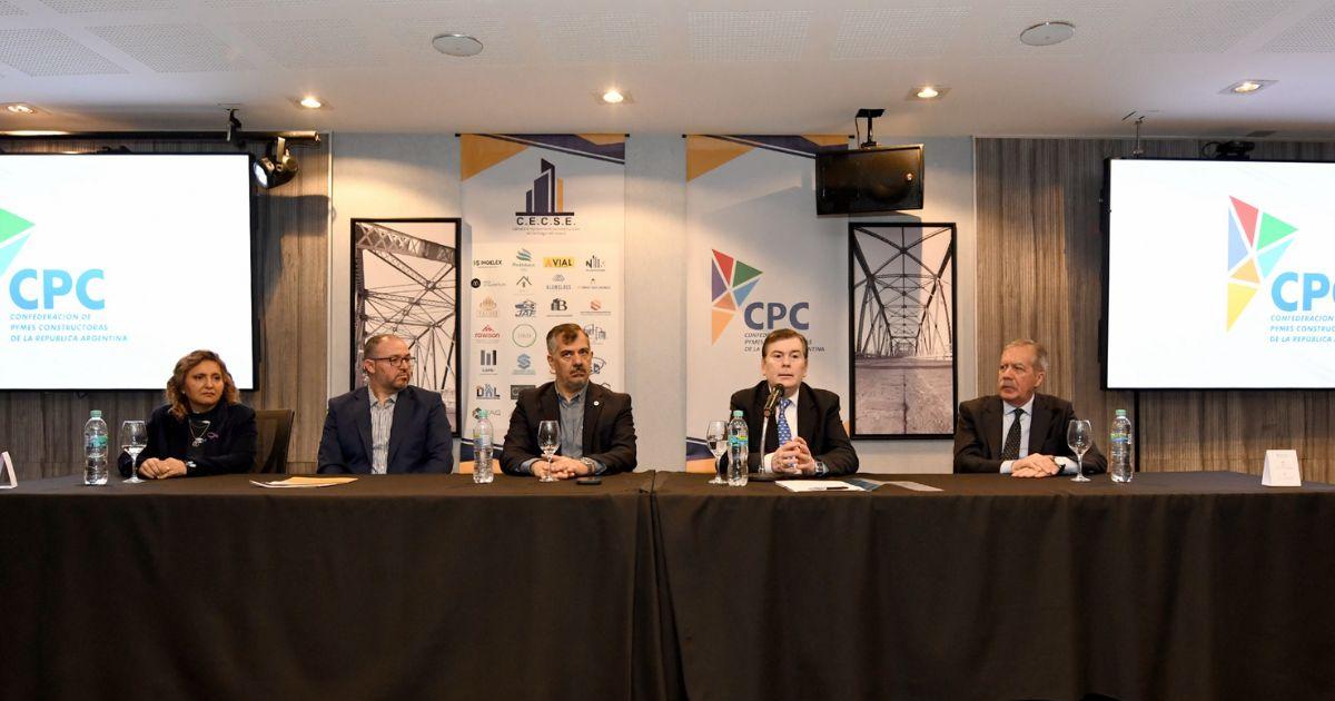 El gobernador Zamora participoacute de la apertura del Foro Nacional de la Confederacioacuten de Pymes Constructoras