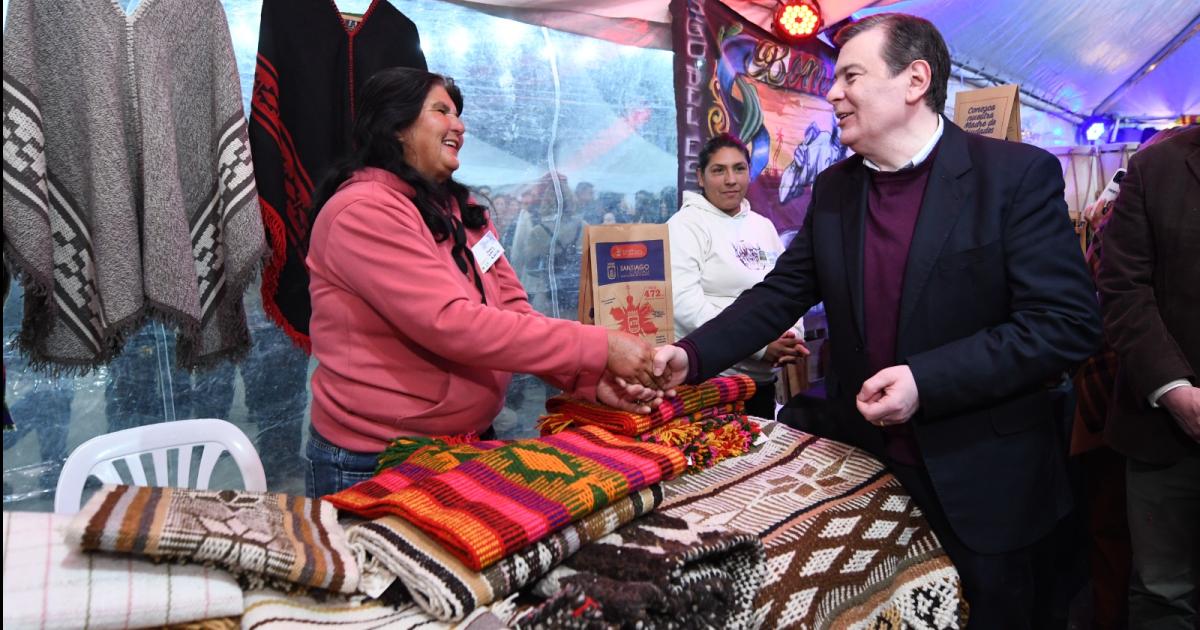 El gobernador Zamora inauguroacute la Feria Artesanal en el Parque Aguirre