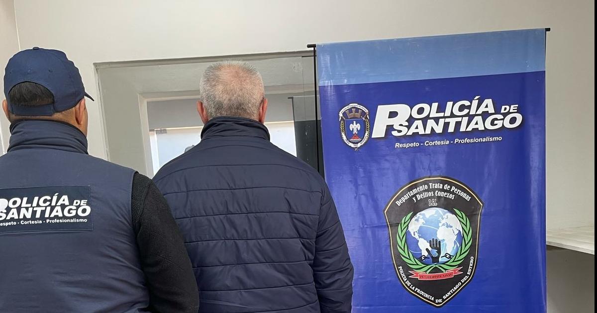 Apresan a meacutedico santiaguentildeo acusado de abuso sexual de su hijastra adolescente