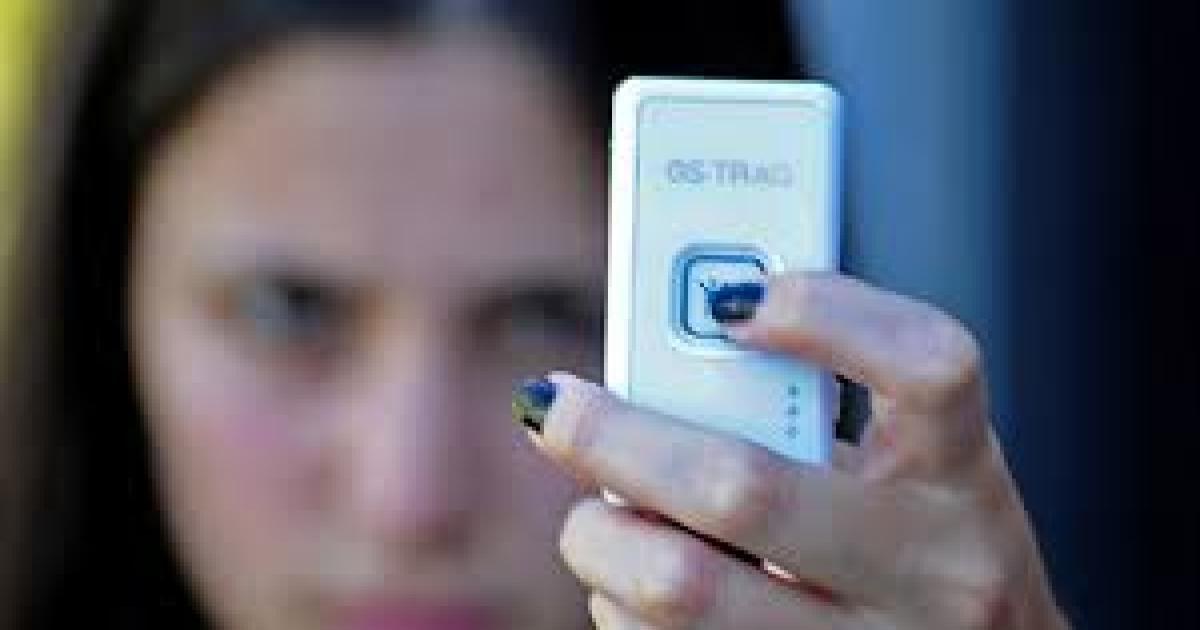 Violencia en Barrio Juramento- golpeó dos veces a su pareja por comprar drogas