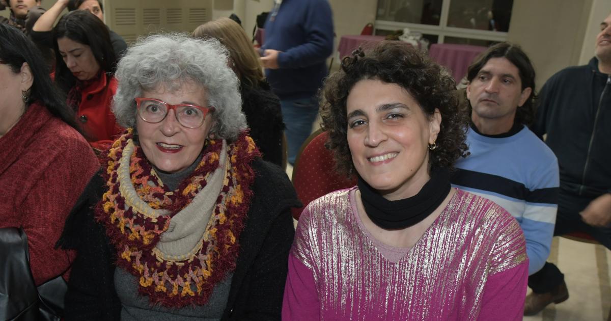 CHARLA SOBRE INMIGRANTES 