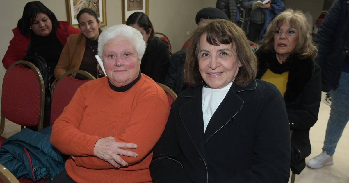 CHARLA SOBRE INMIGRANTES 