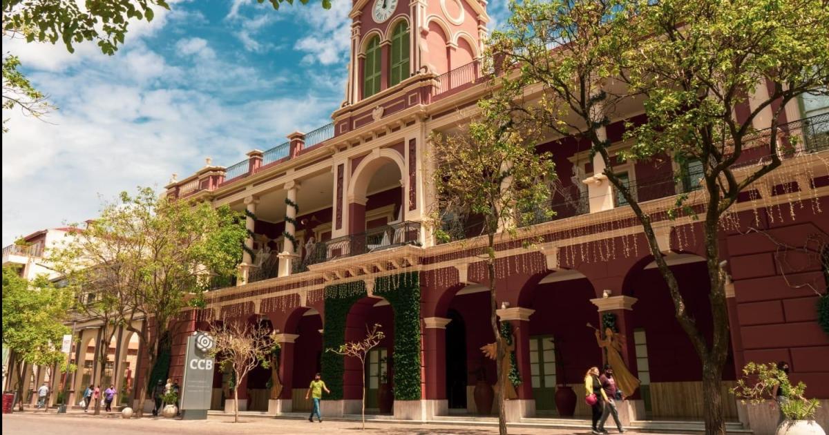 ORGANIZACIÓN Fachada del Centro Cultural del Bicentenario de la capital santiagueña