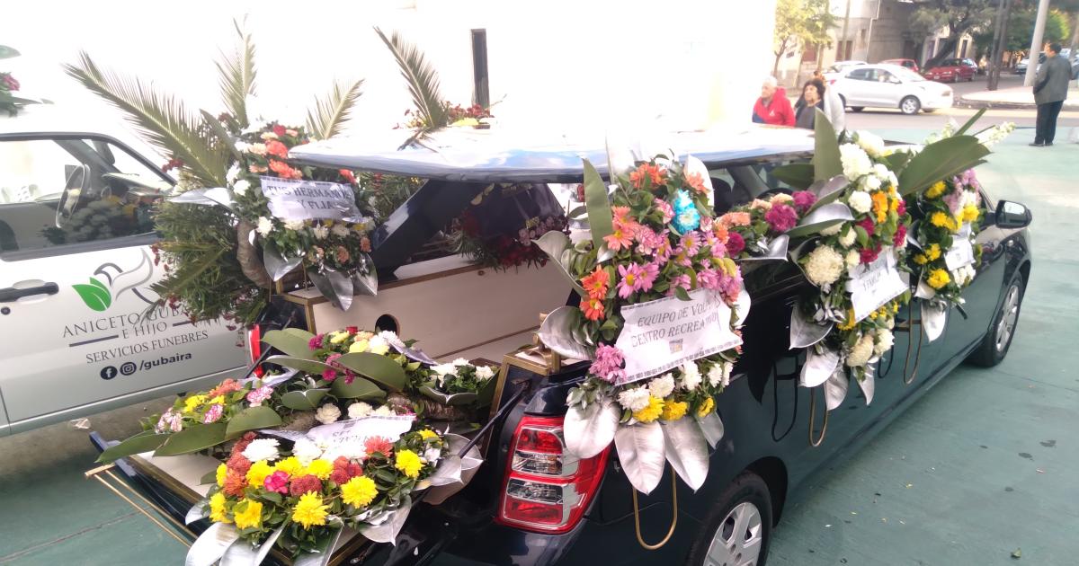 FOTOS Dolor y despedida- velan los restos de Luis el Loco Valoy en Central Coacuterdoba