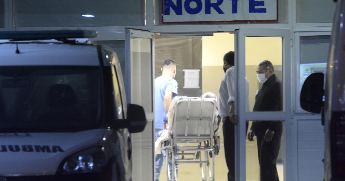 Salvajes- un joven protagonizoacute una pelea callejera con dos sujetos y terminoacute acuchillado dos veces