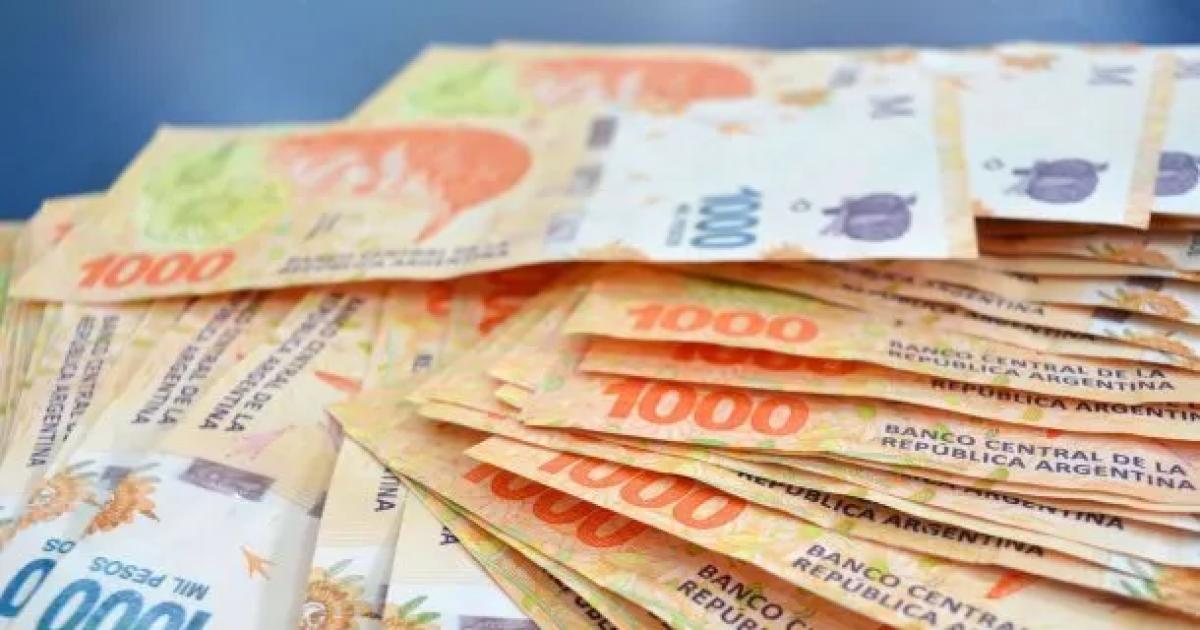 Cuaacutento es el Salario Miacutenimo Vital y Moacutevil en julio 2025- desde hoy aumenta el monto