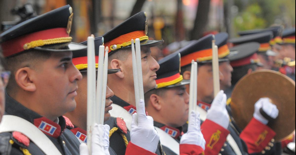 Desfile cívico militar