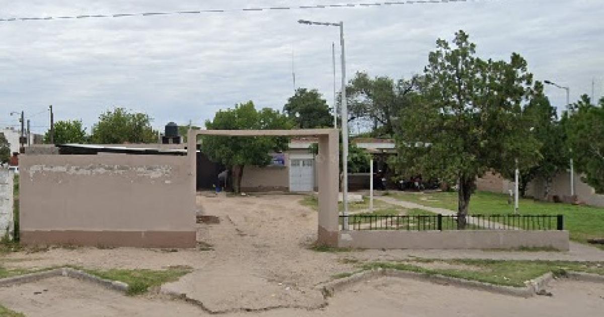 Dos delincuentes armados golpearon a adolescente para poder robarle el Iphone