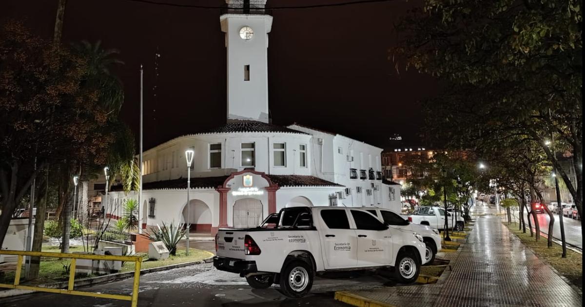 FOTOS  La lluvia tomoacute por sorpresa a los vecinos de Las Termas de Riacuteo Hondo