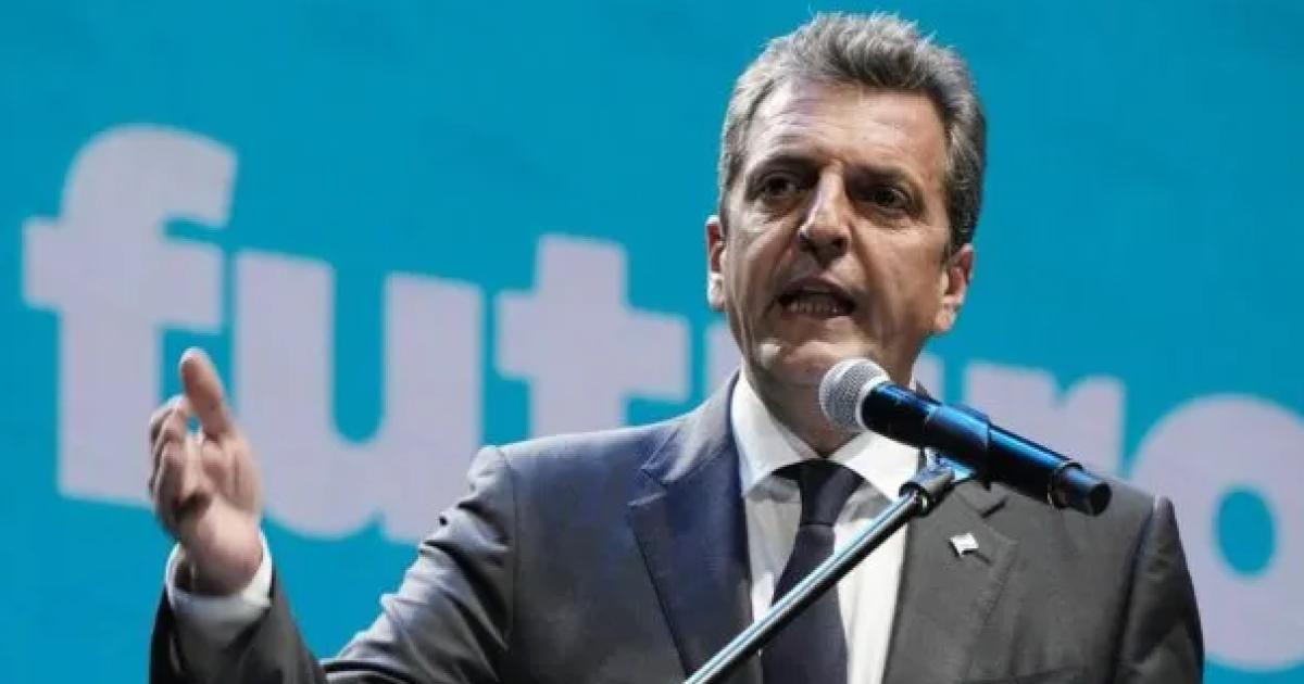 VIDEO  Massa publicoacute el primer spot de campantildea de Fuerza Patria con criacuteticas a Milei