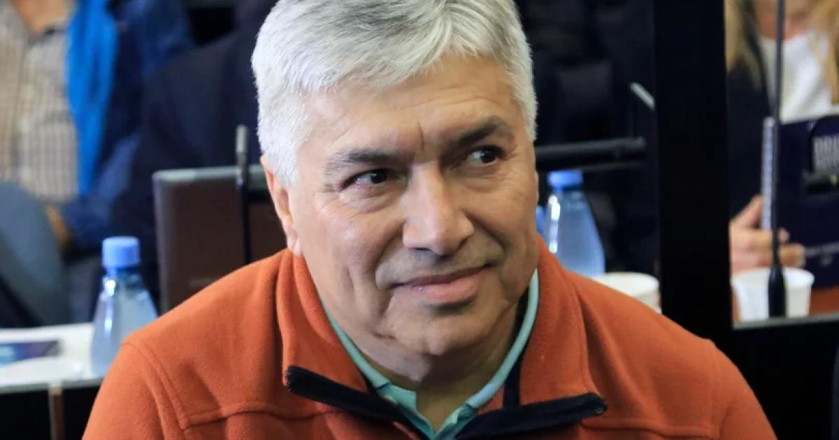 Laacutezaro Baacuteez condenado a 15 antildeos de prisioacuten por las causas Vialidad y Ruta del dinero K y al pago de US 54 millones