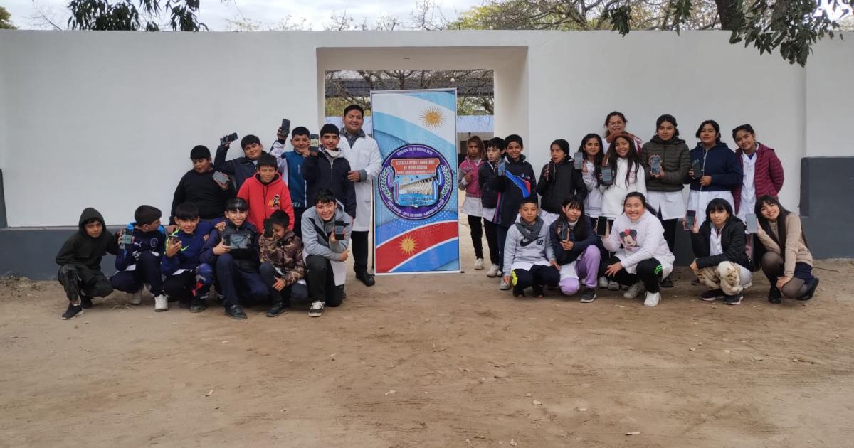 Joacutevenes termenses crean una app para mejorar la evaluacioacuten docente