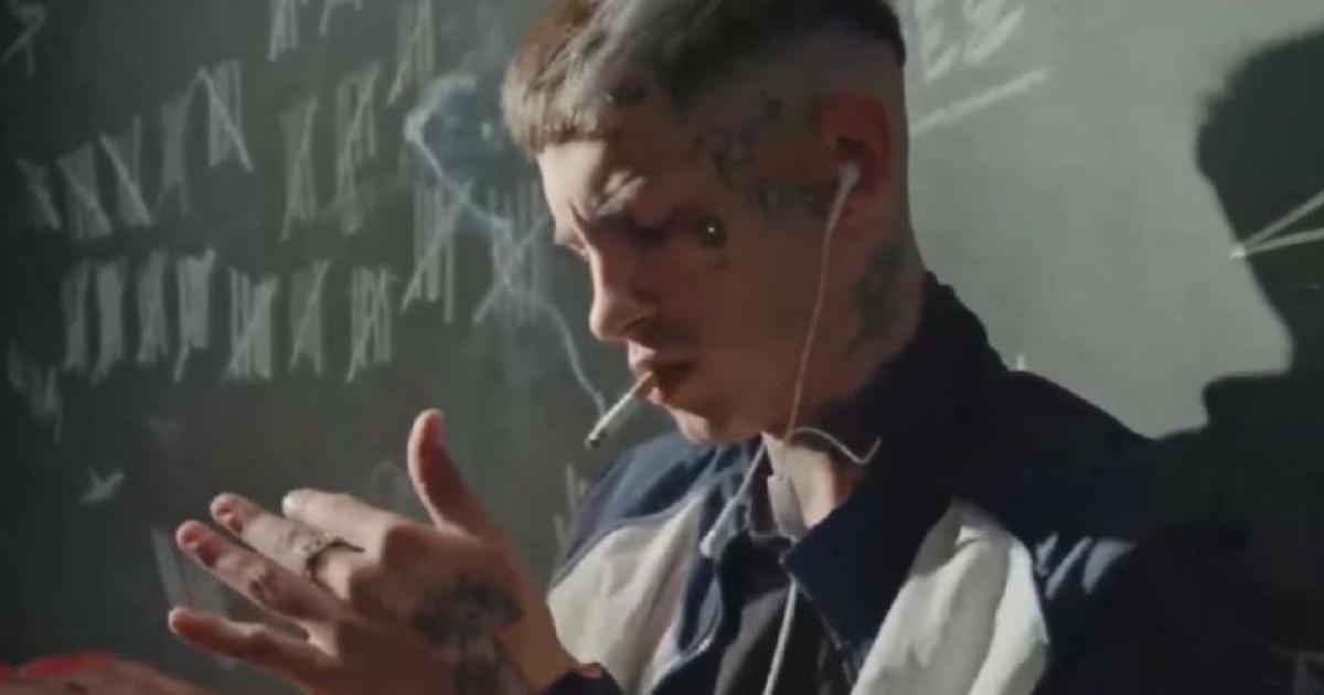 ESCAacuteNDALO- Denuncian a L-Gante por publicar el teleacutefono del abogado de su ex