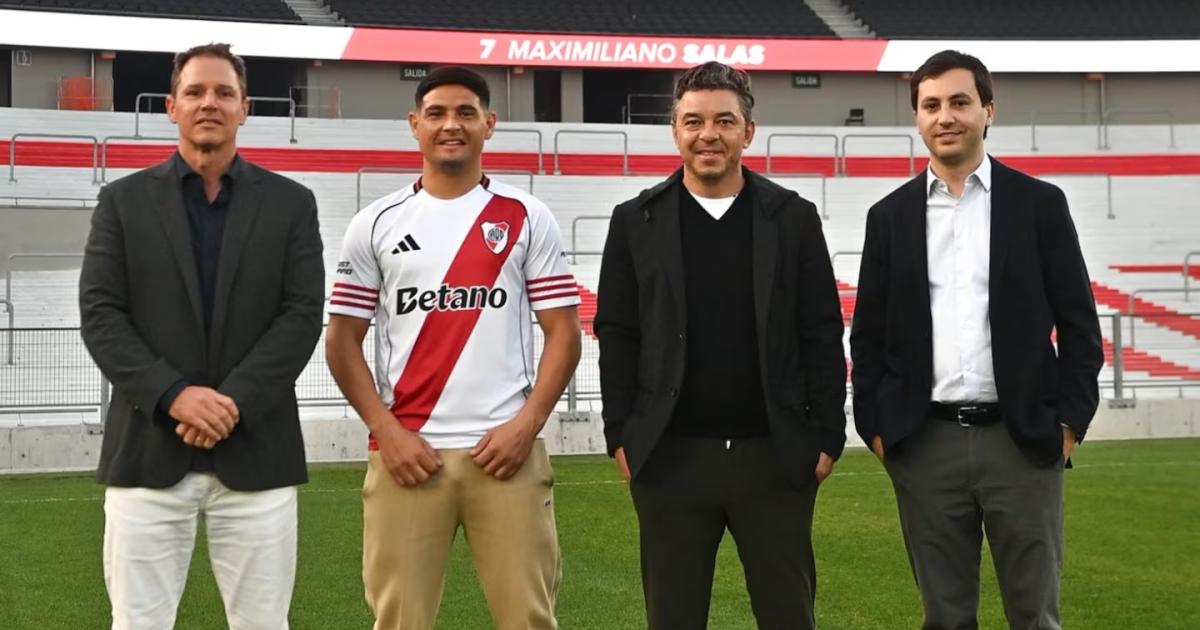 River presentó a Salas como su primer refuerzo