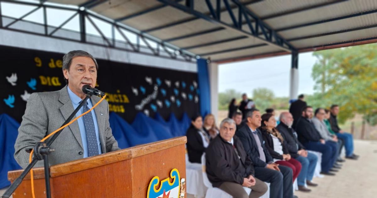 Neder- Actos patrios como el de hoy en Medelliacuten ponen en valor el orgullo y sentido de pertenencia de los pueblos