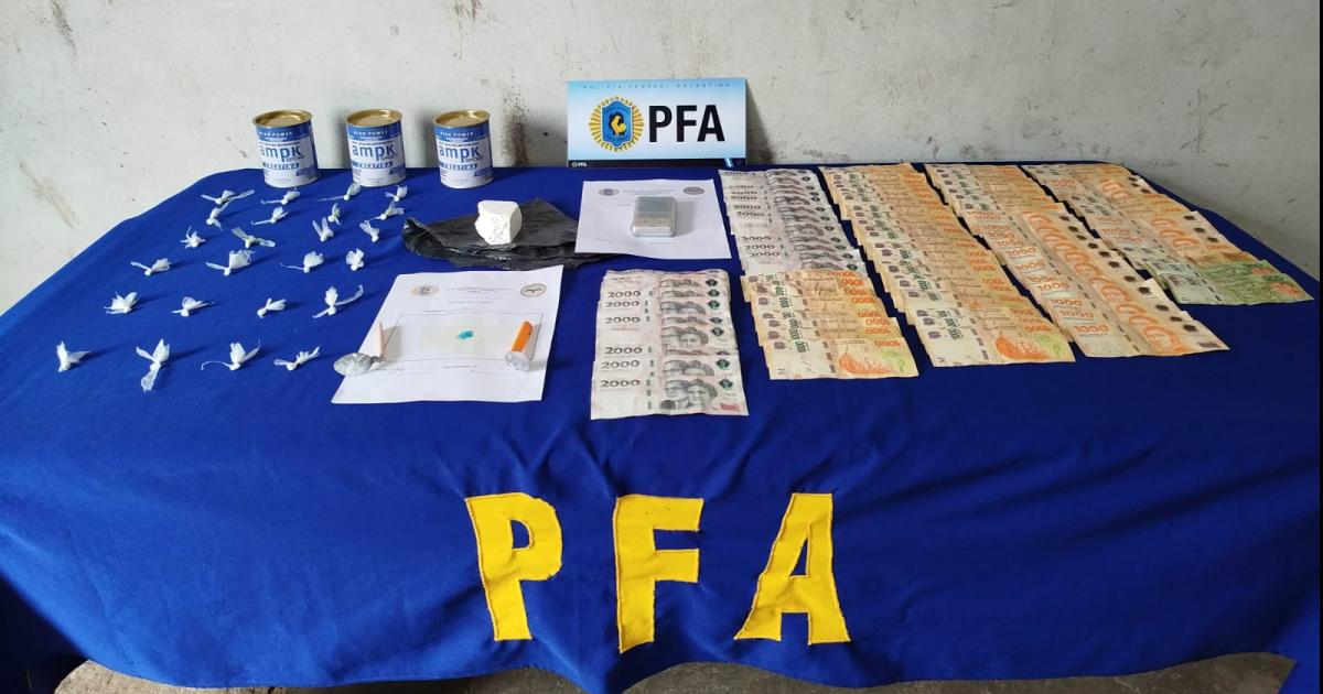 Los elementos secuestrados (Foto- Policía Federal Argentina)